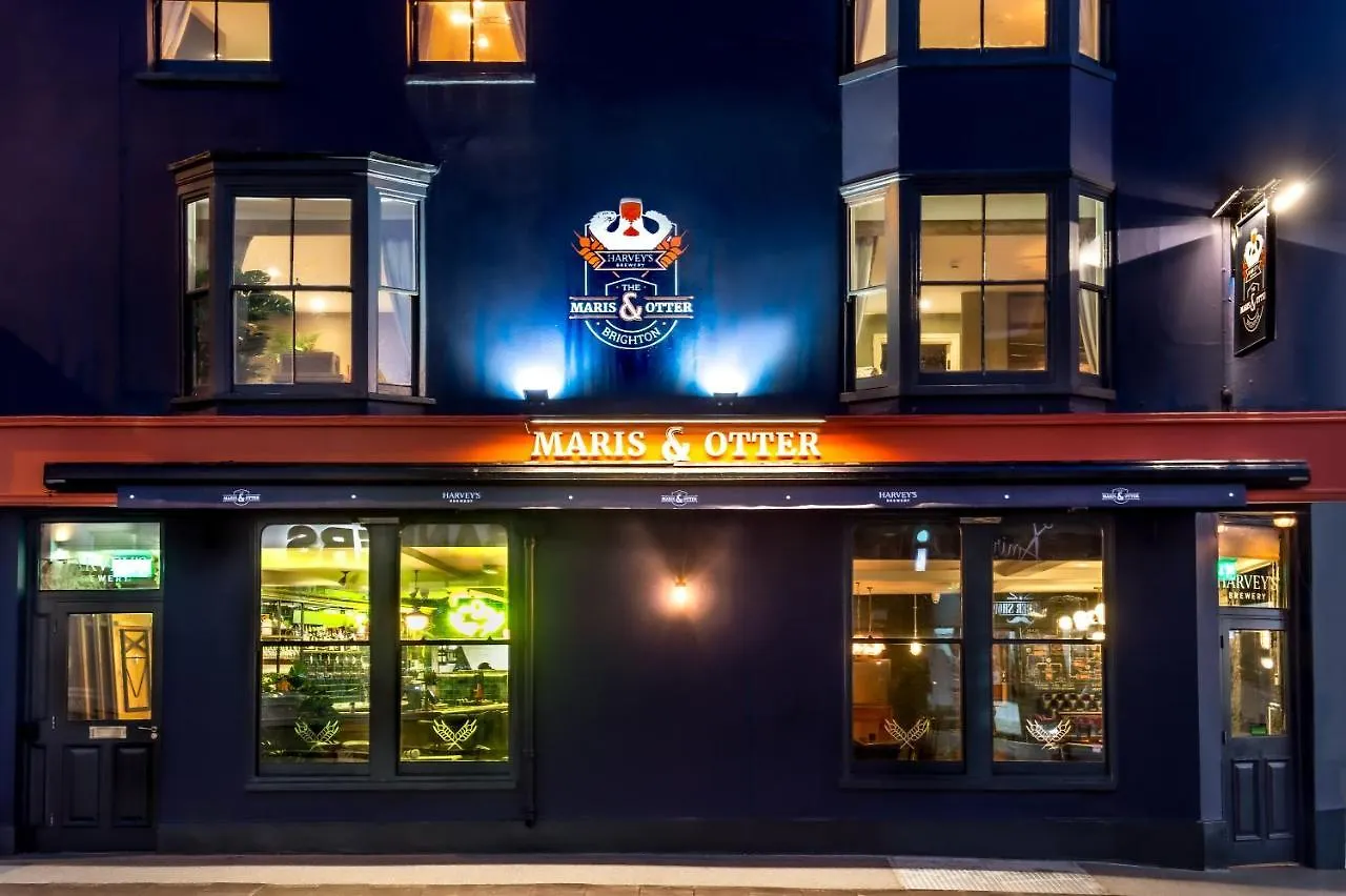 Maris And Otter Apartment Brighton