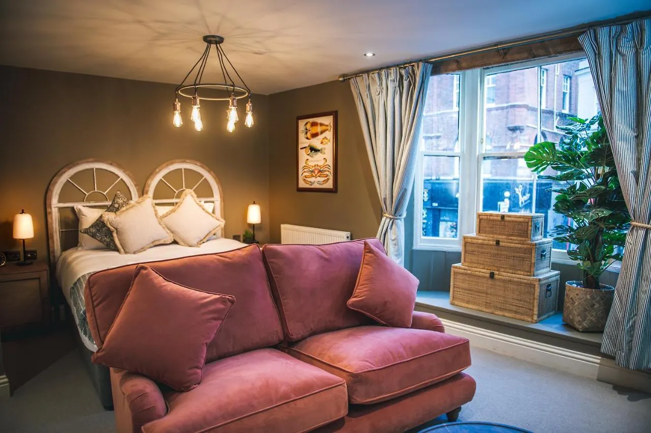 Maris And Otter Apartment Brighton